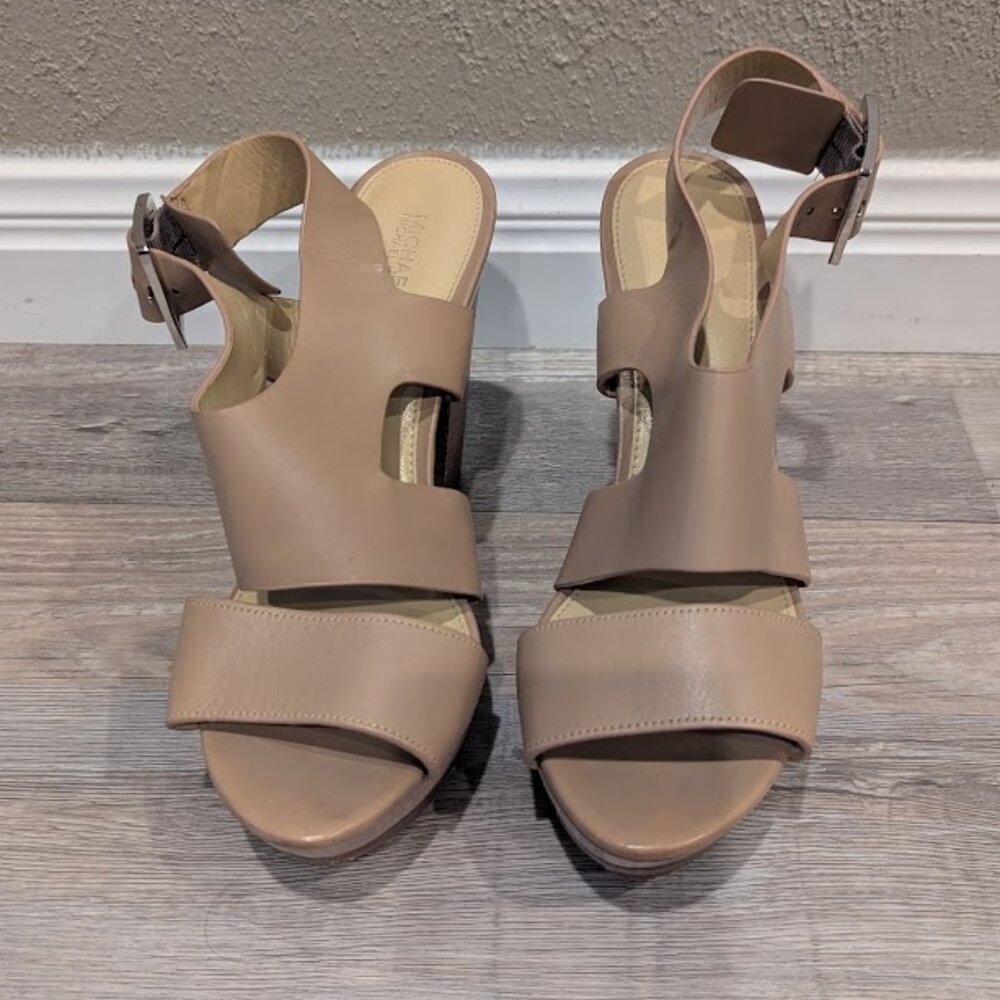 Michael Kors Carla leather platform sandal  – Size 8